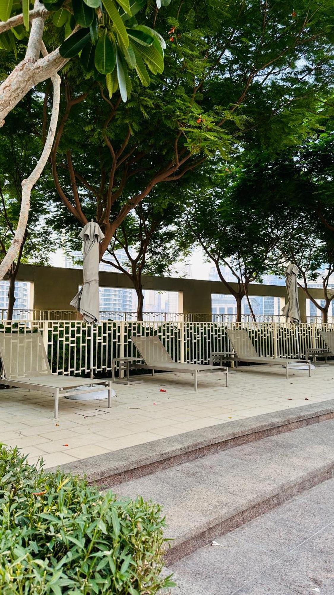 Mall Direct Connection - Burj Vista Apartment