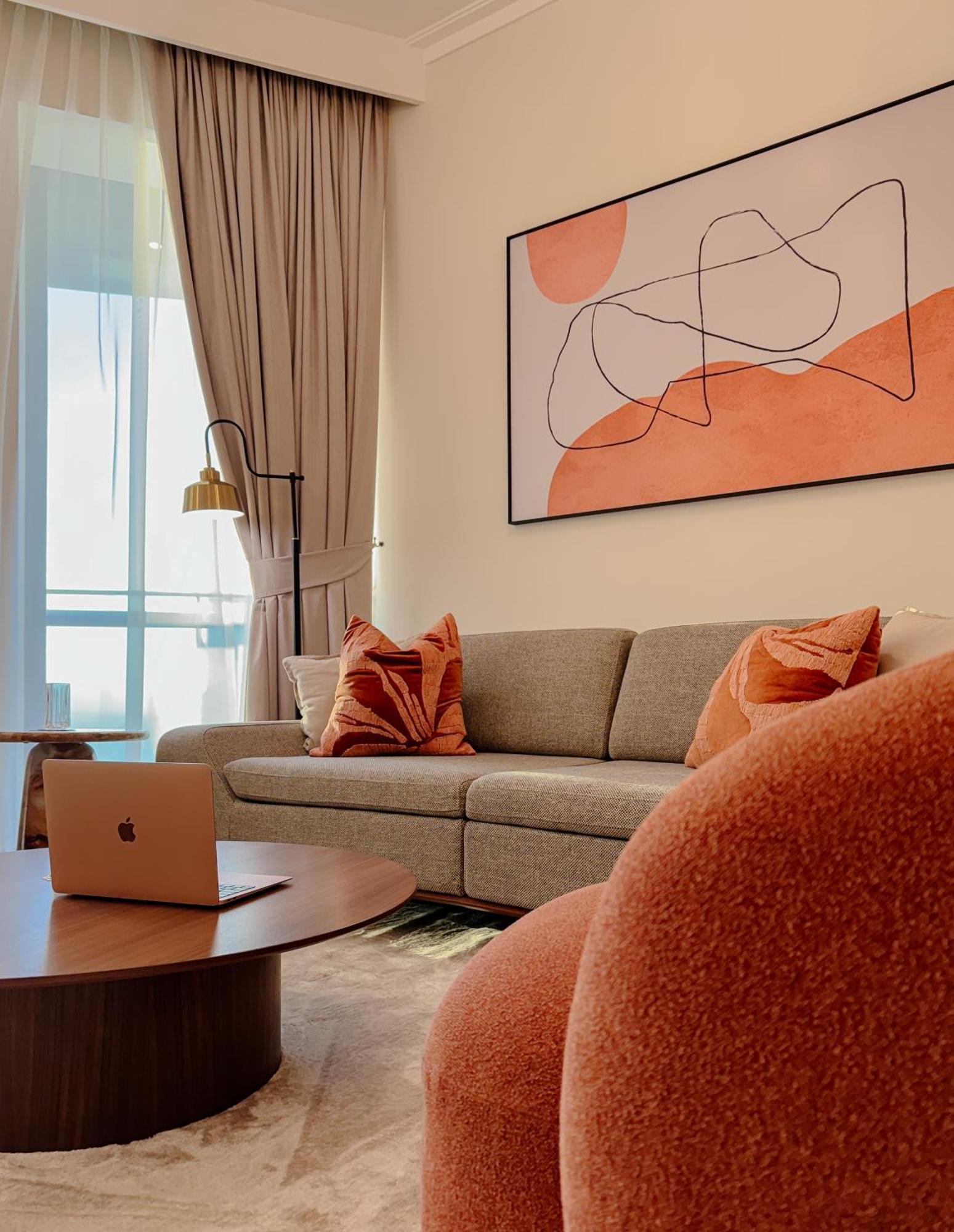 Mall Direct Connection - Burj Vista Apartment