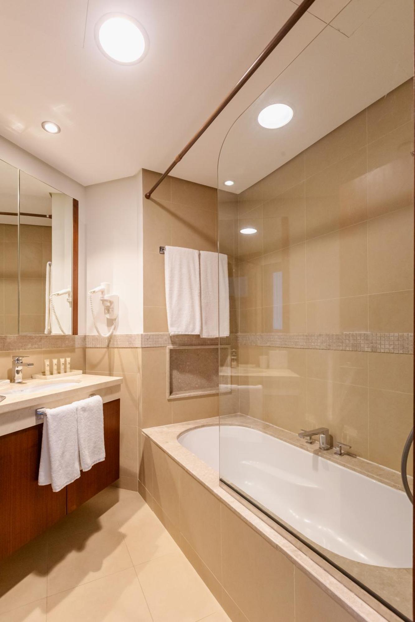 Apartment Mall Direct Connection - Burj Vista