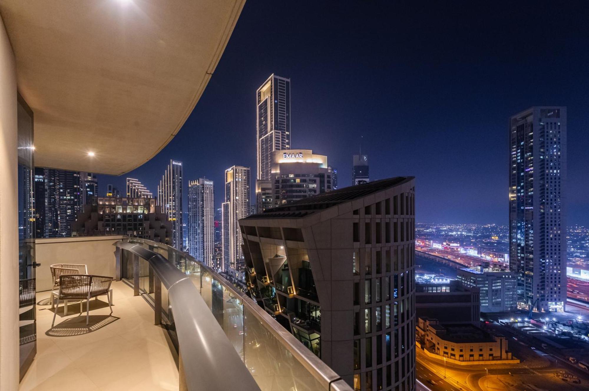 Apartment Mall Direct Connection - Burj Vista Dubai