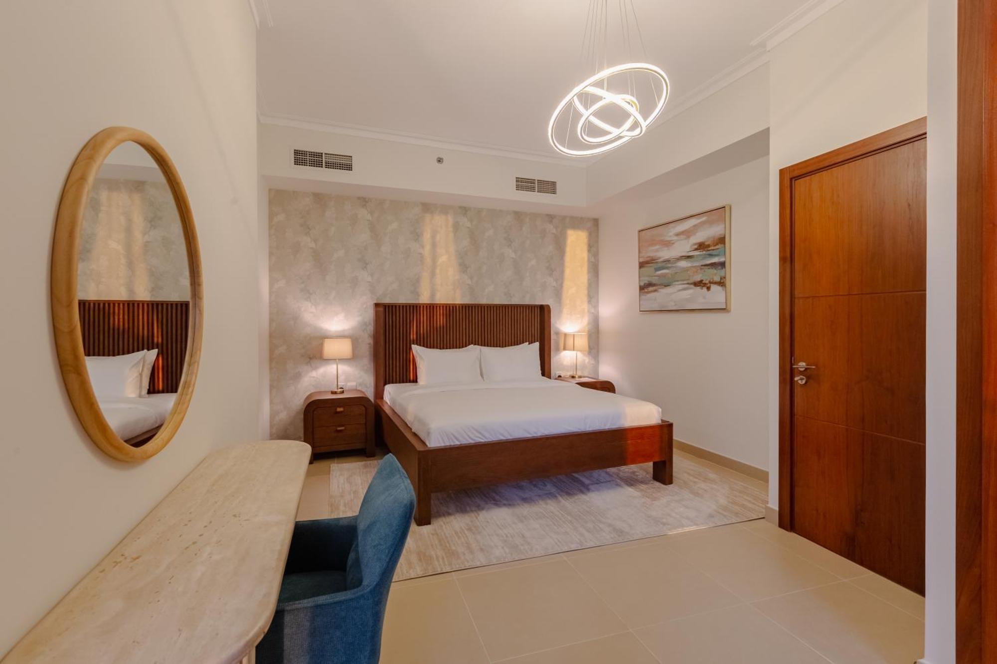 Mall Direct Connection - Burj Vista Apartment *